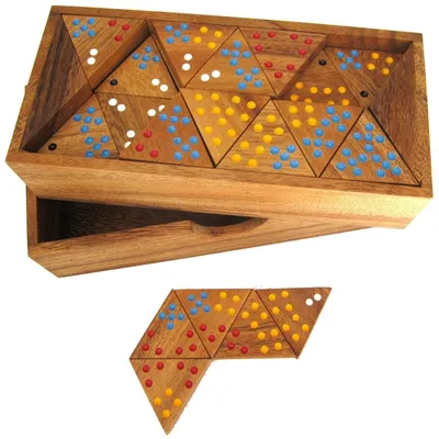 Produktbild von Dreieckiges Dominospiel – Tridomino – 56 Teile – Gesellschaftsspiel aus Holz für 2 bis 6 Spieler