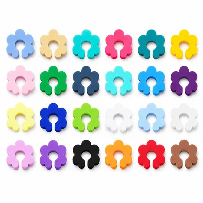 Produktbild von 24er Set Silikon Glasmarker Blumenform, farbcodiert, wiederverwendbar, spülmaschinenfest, BPA-frei, ideal für Party und Wein