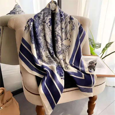 Produktbild von Elegantes Halstuch UL-38929 in Blau/Weiß KP38929