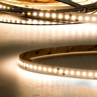 Produktbild von ISOLED LED CRI830 High-Lumen CC Flexband Streifen, 24V, 21W, IP20, warmweiß, 140 LED/m