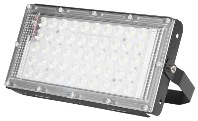 LED-Strahler 50 W 12 V weißes Licht sehr hell IP66