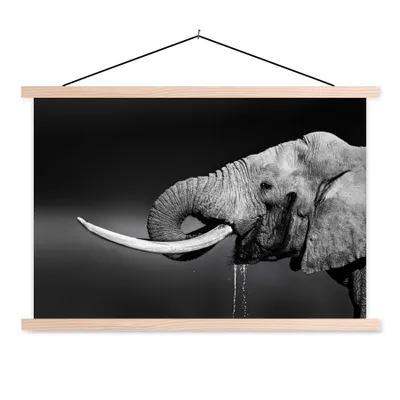 Produktbild von MuchoWow® Textilposter Elefant - Wasser - Tiere - Schwarz - Weiß 60x40 cm mit holzfarbenen Rahmen - Bilder