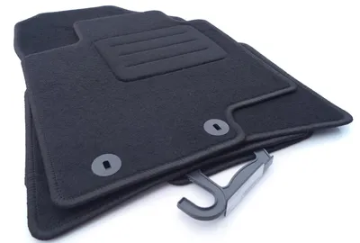 Image de Tapis de sol de haute qualité, adaptés aux modèles Hyundai i20 (à partir de 2020). Ensemble de tapis de sol, couleur noire, 4 pièces, système de fixation d'origine, protection contre l'usure