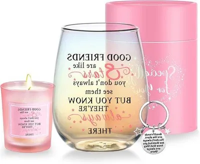 Produktbild von Personalisierte Weingläser für Freundinnen – Einzigartige Geschenke für Geburtstage und Weihnachten