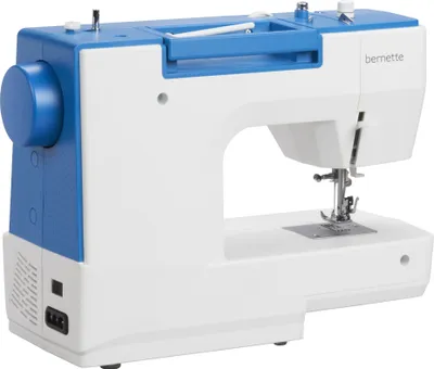 Produktbild von bernette sew&go 5 - Freiarm Nähmaschine, einfache Bedienung, Einfädelhilfe, Fadenabschneider, 23 Nähprogramme, 4 Nähfüße, Stichlänge/Stichbreite/Nähfu