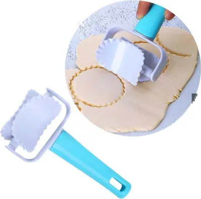 Image de Emporte-pièce ondulé de 7 cm pour boulettes de pâte