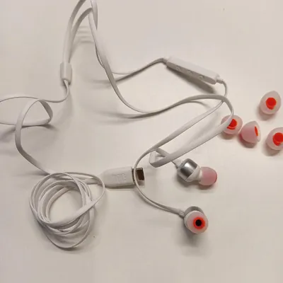 Zdjęcie produktu dla Suchawki przewodowe USB C JBL Tune 310C biay