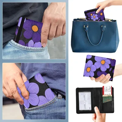 Immagine prodotto di Custodia in pelle semplice per passaporto, con fiori viola su sfondo nero, adatta agli uomini. Portafoglio da viaggio con portacarte e custodia per passaporto ultraleggera