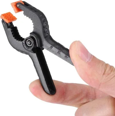Immagine prodotto di Set di morsetti metallici in nero e plastica, 5 pollici
