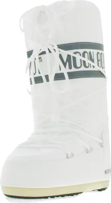 A white Moon Boot Icon Nylon boot.