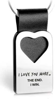 Produktbild von FABACH Herz Schlüsselanhänger mit Gravur aus Leder - Liebe Paar Glücksbringer Anhänger für Ihren Partner und Lieblingsmensch - I Love You More. The End. I Win.