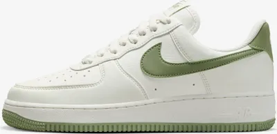 Imagen del producto de Nike Air Force 1 '07 Next Nature "Volt Oil Green", color verde, talla: 35,5