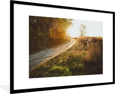 Produktbild von MuchoWow® Gerahmtes Poster Weg - Natur - Baum 90x60 cm - Poster mit Schwarzem Bilderrahmen Wandposter Rahmen Foto Bilder - Wanddekoration - Fotos