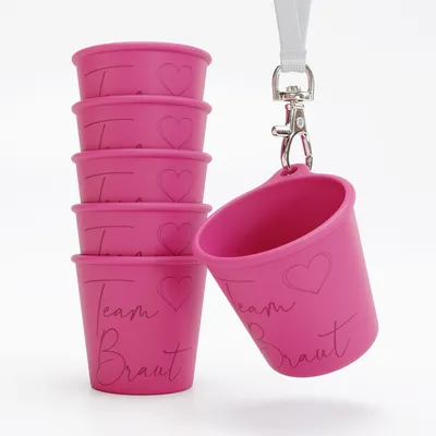 Produktbild von SoPro 6x Schnapsbecher zum Umhängen 4 cl wiederverwendbar - Schnapsgläser JGA 40 ml pink - Schnapsglas zum Umhängen