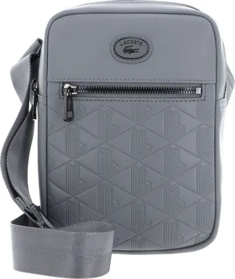 Produktbild von LACOSTE Umhängetasche Nomogramme Vertical Camera Bag Monument grau