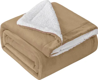 Produktbild von Baumwolle Castle Hochwertige Wohndecken Kuscheldecken, extra Dicke warm Sofadecke/Couchdecke Sherpa, Größe:150 cm x 200 cm, Farbe:Dunkelgrün