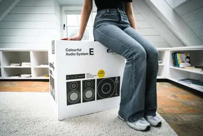 Produktbild von Pro-Ject Colourful Audio System E - Seidenmatt Schwarz