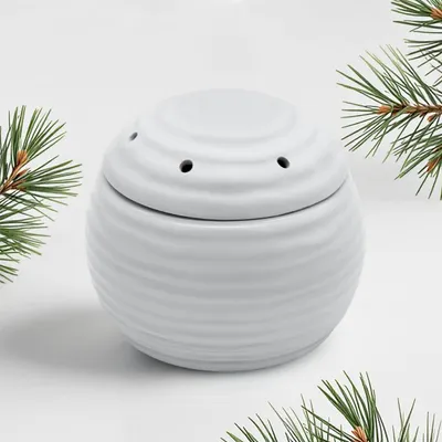 Produktbild von Elektrische Duftlampe weiß für Weihnachtsduft Granulat - 10 cm - Keramik Aromadiffusor mit 3 Beuteln Duftgranulat Wintertanne Pnienzapfen Zimt