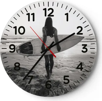 Produktbild von Wanduhr - Rund - Glasuhr - Frau Strand Surfen - 40x40cm - Schleichendes Uhrwerk - Lautlos - zum Aufhängen bereit - Dekoration Modern - Wanddekoration aus Glas - C4AR40x40-5036