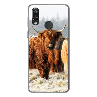 Produktbild von MuchoWow® Handyhülle Schutzhülle Hülle für Huawei P20 Lite (2020) Schottische Highlander - Schnee - Wald Silikon Softcase Handy Hülle - Kartenhalter