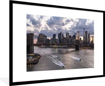 Produktbild von MuchoWow® Gerahmtes Poster New York - Brooklyn Bridge - Manhattan 90x60 cm - Poster mit Schwarzem Bilderrahmen Wandposter Rahmen Foto Bilder - Wanddekoration - Fotos