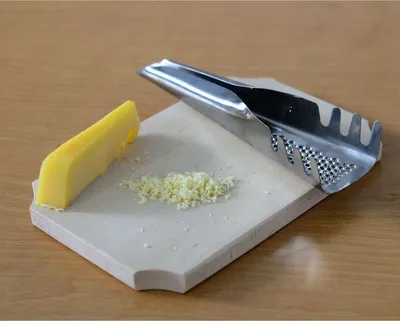 Produktbild von Spaghettizange 3-in-1 mit integriertem Portionierer und Parmesanreibe