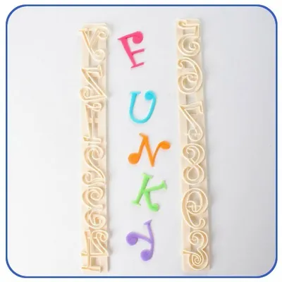 Produktbild von FMM Funky Alphabet Ausstecher große Buchstaben & Zahlen