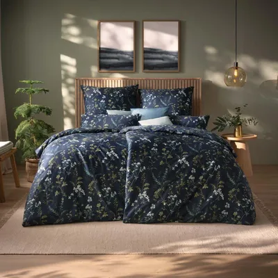 Produktbild von Estella Mako-Satin Bettwäsche 135x200 Tessa nachtblau Wiesenblumen 7982-625