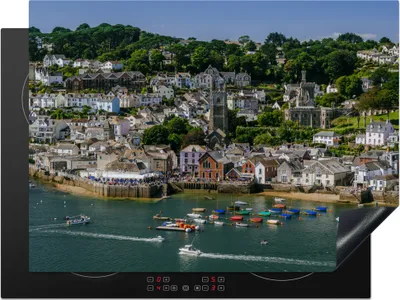 Produktbild von KitchenYeah© Herdabdeckplatte Die lebhafte Promenade von Fowey in Cornwall , 70x52cm, Küche Deko, Glaskeramikkochfeld Herdabdeckung, Abdeckplatte fùr Kochfeld
