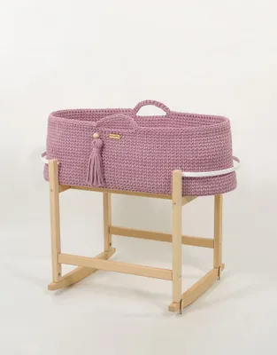 Imagen del producto de Cuna bohemia hecha a mano con sistema de balanceo – Cesta para bebé – Colchón antibacteriano de plata