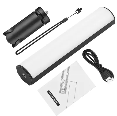 Obrázok produktu pre Prenosné RGB videoosvetlenie s LED diódami s teplotou farby 2500 K – 9000 K, nastaviteľným jasom a magnetickou zadnou stranou s popruhom na upevnenie na stolný statív