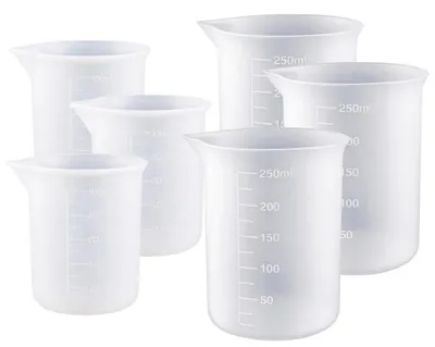 Zdjęcie produktu dla Zestaw silikonowych miarek, 6 sztuk, do żywicy epoksydowej, 3 x 250 ml i 3 x 100 ml, z podziałką, przezroczyste, w zestawie mieszadła