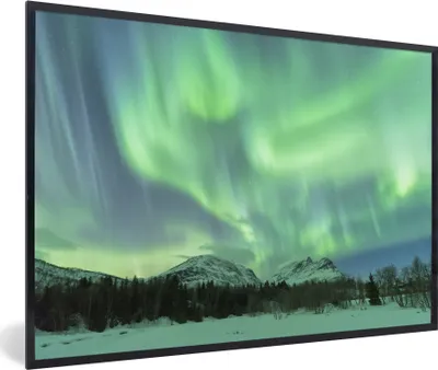 Produktbild von MuchoWow® MuchoWow® Gerahmtes Poster Nordlichter - Schnee - Berg - Norwegen 90x60 cm - Poster mit zchwarzem Bilderrahmen - Fotorahmen - Foto-Plakat