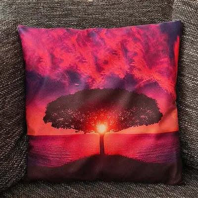 Produktbild von Kissenbezug Baum im Sonnenuntergang - 45cm x 45cm