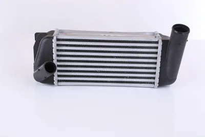 Produktbild von NISSENS 96263 Ladeluftkühler LLK für TOYOTA Auris Kombi (E18) Turbo Intercooler