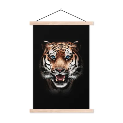 Produktbild von MuchoWow® Textilposter Porträt - Tiger - Schwarz 60x90 cm mit holzfarbenen Rahmen - Textil