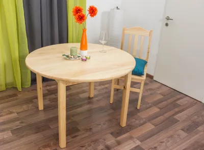 Produktbild von Massivholz Tisch 110x110 cm Kiefer, Farbe: Natur