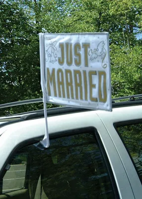 Produktbild von Romantische Just Married Auto Flagge Weiß-Gold