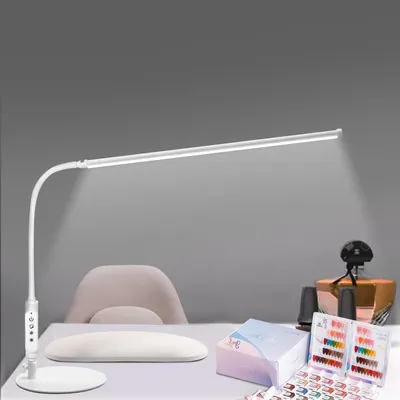 Immagine prodotto di Lampada da scrivania a LED - Lampada da tavolo flessibile - Illuminazione per l'area di lavoro - Braccio extra lungo - 60 cm - Bianco