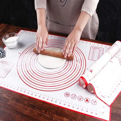 Produktbild von Backunterlage Silikon Teigmatte Antihaft Teigunterlage Ausrollmatte BPA Frei Rutschfest Silikonmatte für Fondant Pizza Teig, Dauerbackmatte Küche Arbeitsmatte Wiederverwendbar Groß 60x40 cm (Rot)