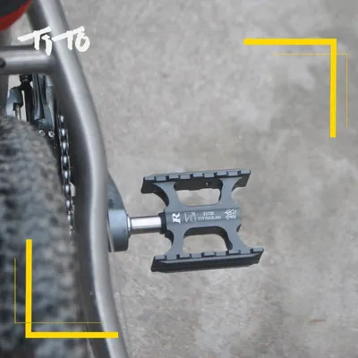 Productafbeelding van Famanu pedalen, mini-formaat - aluminium - titanium as - geschikt voor mountainbikes en racefietsen