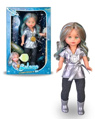 Productafbeelding van Handgemaakte Spaanse pop met accessoires en medaillon