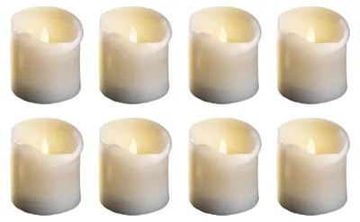 Imagen del producto de 8 velas LED en forma de pilares, con temporizador, de 7,5 cm de diámetro y 12,5 cm de altura. Requieren 2 pilas AA. Velas LED con efecto parpadeante, realistas, sin llama. Velas LED delgadas, ideales para decoración navideña