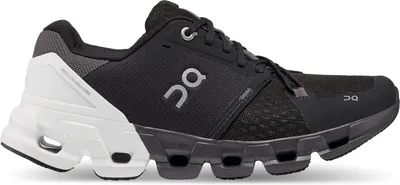 Produktbild von ON Cloudflyer 4 Black | White 38