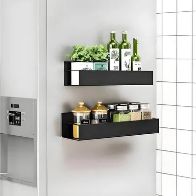 Zdjęcie produktu dla Ibenzoa® Magnetyczna półka na przyprawy do lodówki – zestaw 2 sztuk, metal, kolor czarny (ok. 30x10x8 cm), udźwig do 5 kg, z 4 odpinanymi haczykami