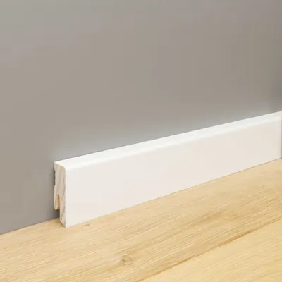 Produktbild von 24 m Trevendo® Sockelleiste Cube weiß foliert ähnl. RAL 9016 - 16 x 40 x 2400 mm