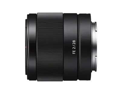 Produktbild von Sony 28 mm / F 2.0 FE (SEL28F20) Weitwinkelobjektiv fÃ1/4r Sony E-Mount Systemkameras, F2, Vollformatsensor, Autofokus, 49 mm Filterdurchmesser, 200 g