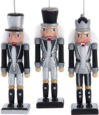 Produktbild von Traditioneller Nussknacker Weihnachtsfigur für festliche Dekoration, 15 cm hoch