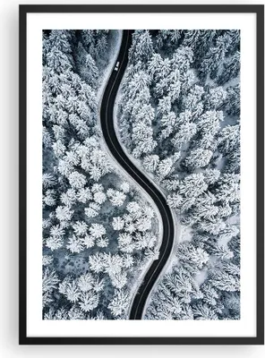 Produktbild von Gerahmtes Poster - Schwarzer Rahmen - Wald Winter Straße - 50x70 cm - Wand Bild - Wanddeko - Wandbilder - Kunstposter - Wandposter - Bilderrahmen - Bilder - Kunstdruck - P2BPA50x70-5010