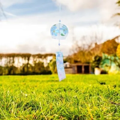 Produktbild von Japanische Glas-Windglocke als Hängedekoration für Balkon, Garten und Außenbereich